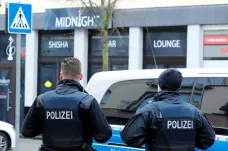 Útočník v německém Hanau měl xenofobní motiv. Zastřelil nejméně devět lidí