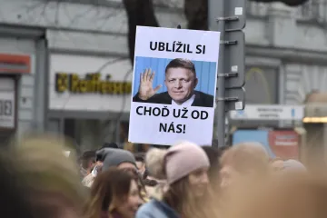 Fico jako další Kaczyński? Svému nástupci bude dýchat na krk, píší Slováci