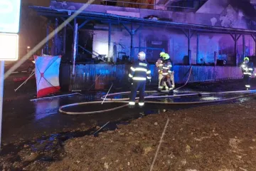 Vyšetřování požáru v Mostě pokračuje, incident vedl k rozsáhlým kontrolám restaurací