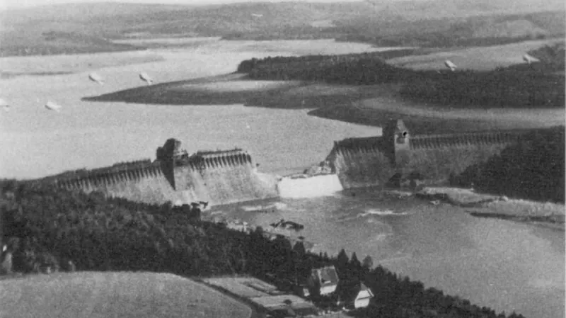 Protržená přehrada Möhne