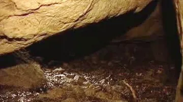 Pískovcová jeskyně