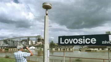 Zaplavený areál Lovochemie Lovosice, rok 2002