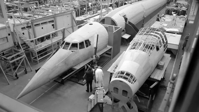 Snímek z rané fáze vývoje Concordu – továrna BAC v Bristolu v roce 1963