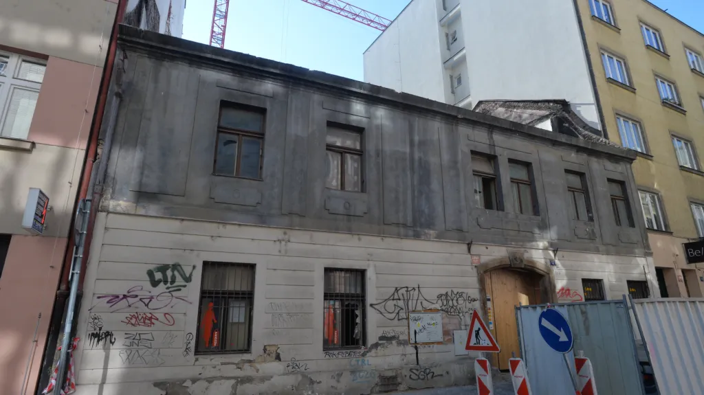 Chátrající dům v Soukenické ulici