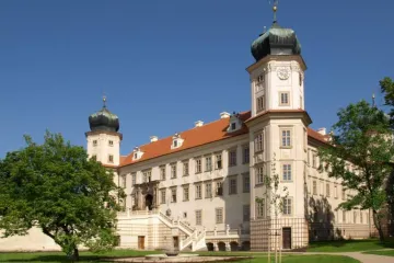 AVÍZO: Mezinárodní den památek oslaví i na zámku v Mníšku