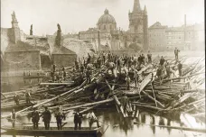 Před 130 lety zaplavila rozbouřená Vltava téměř třetinu Prahy a zničila Karlův most