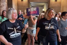 V Nebrasce a Jižní Karolíně nečekaně neprošly zákony na omezení potratů