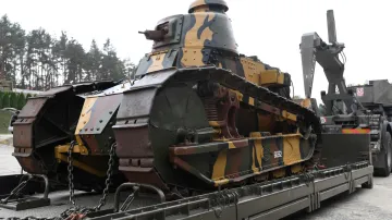 Historický tank Renault FT-17