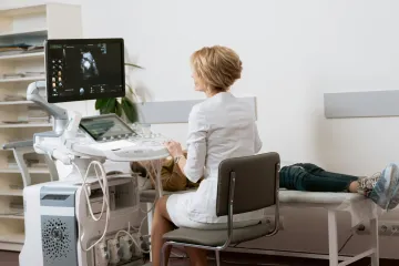 Europarlament žádá dostupnou možnost potratu pro všechny ženy v EU