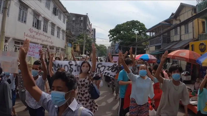 Protest proti vládnoucí juntě v Myanmaru