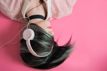 Hudba léčí paměť, ukázal výzkum. Mohli by to využít psychologové