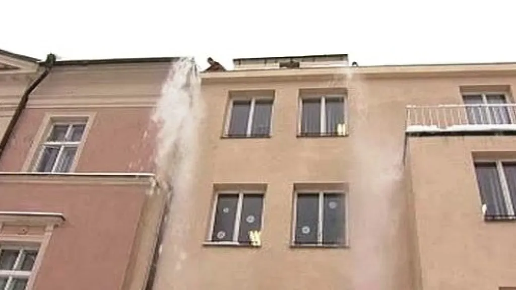 Sníh na střechách