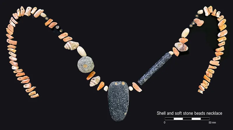 Náhrdelník nalezený na ománské lokalitě