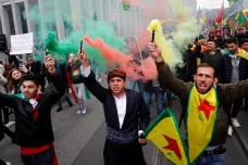 Výhrůžky i útok na mešitu. V Německu se množí střety mezi Kurdy a Turky
