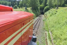 Zubačka mezi Tanvaldem a Kořenovem vyjede až po rekonstrukci trati, provizorně ji nahradí jiné vlaky