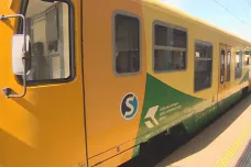 České dráhy v Královéhradeckém kraji nasazují vlaky s malou kapacitou, čelí pokutám