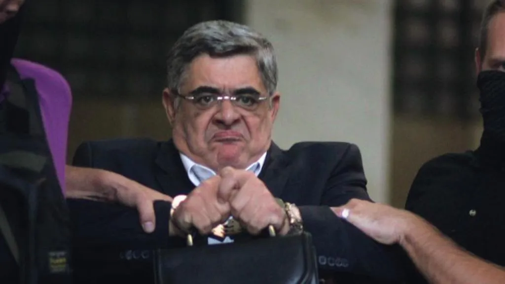 Vůdce Zlatého úsvitu Nikolaos Michaloliakos