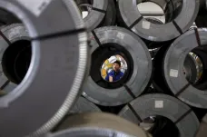 Čína zvyšuje antidumpingová cla na ocelové trubky z USA a EU. Až desetinásobně
