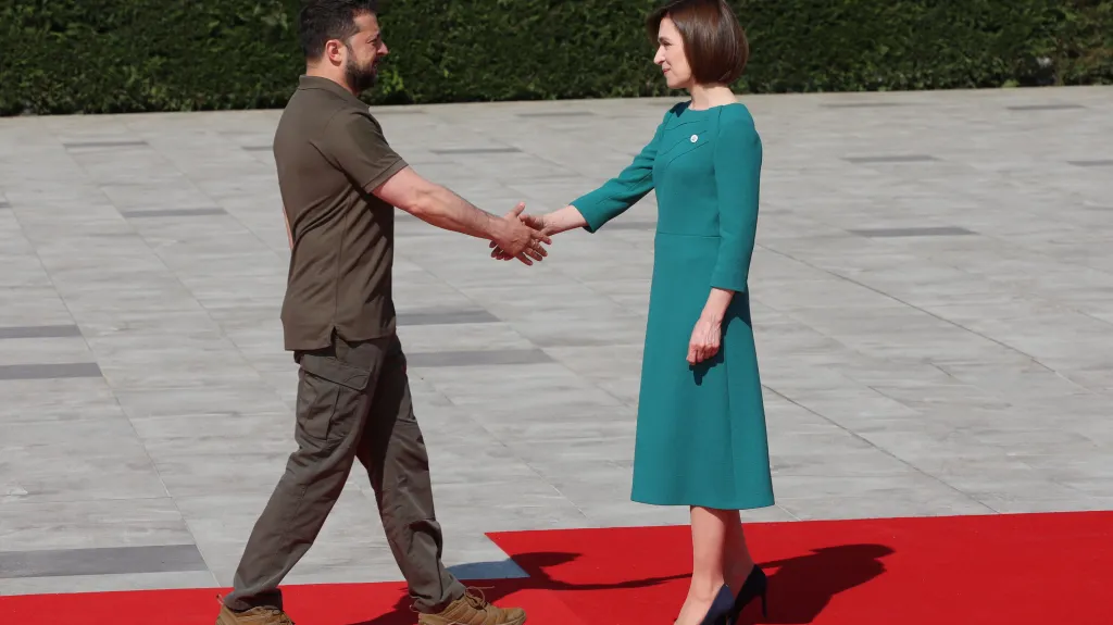 Prezidenti Zelenskyj a Sanduová