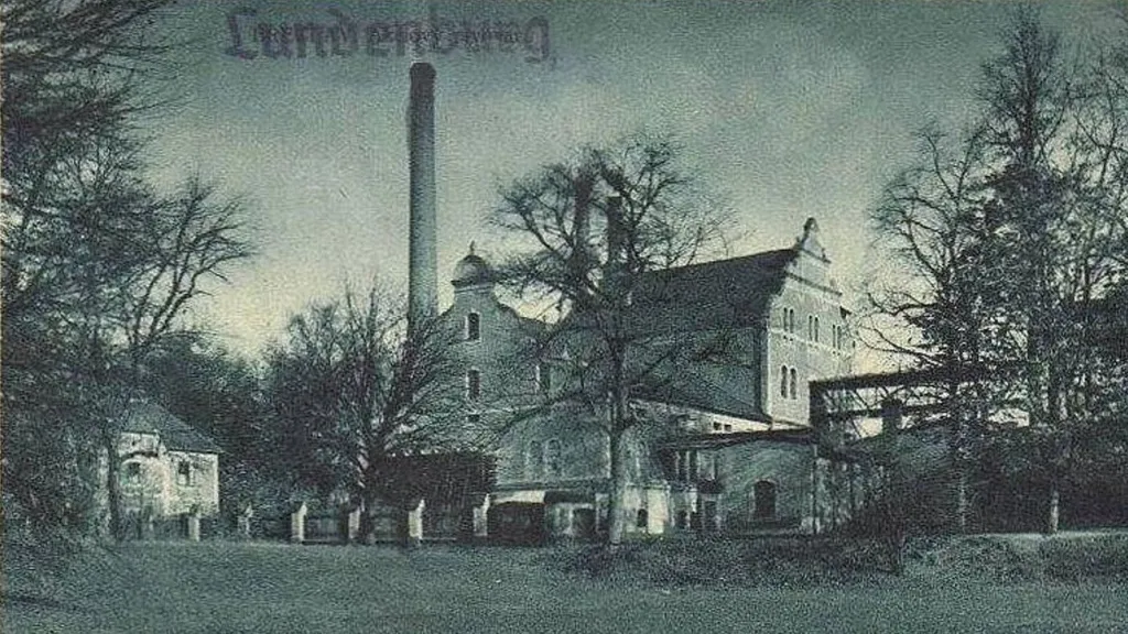 Břeclavský pivovar na historické pohlednici