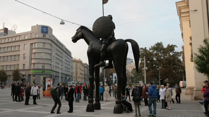 Jezdecká socha Jošta v Brně