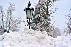 Na horách napadnou decimetry sněhu, meteorologové varují před závějemi a jazyky