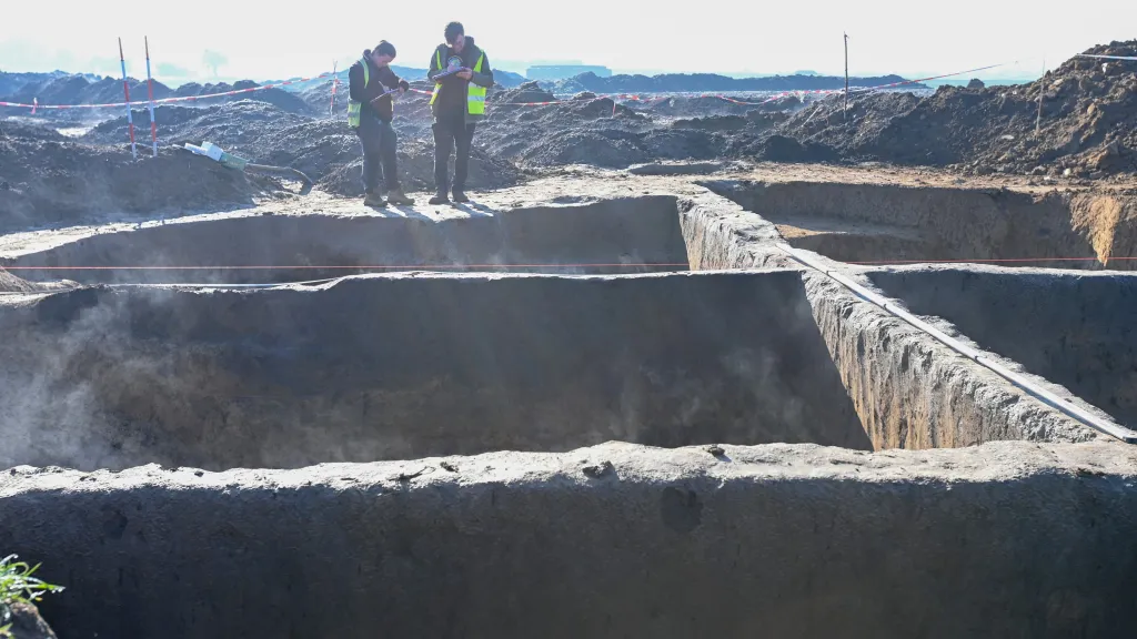 Archeologové provádějí průzkum před stavbou D55 u Přerova