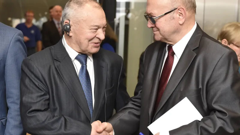 Vladimír Remek a Jirij Viktorovič Romaněnko, který se s Remkem setkal na kosmické stanici Saljut 6