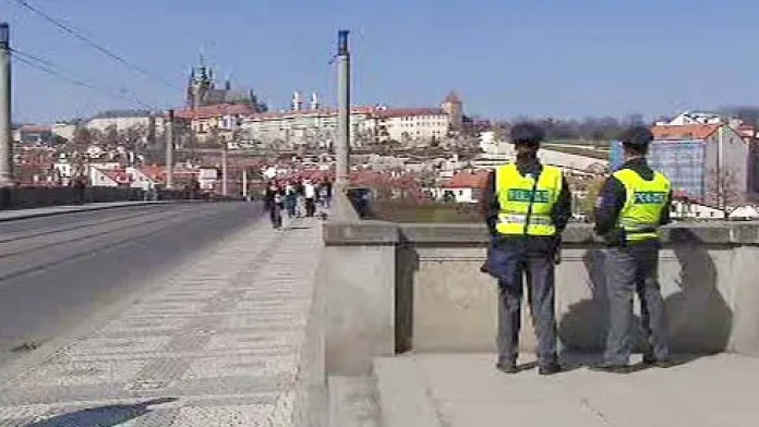 Policisté hlídají Prahu