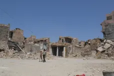 Dva roky po dobytí vypadá Mosul stále jako válečná zóna. Lidé žijí v ruinách, většina se ani nevrátí