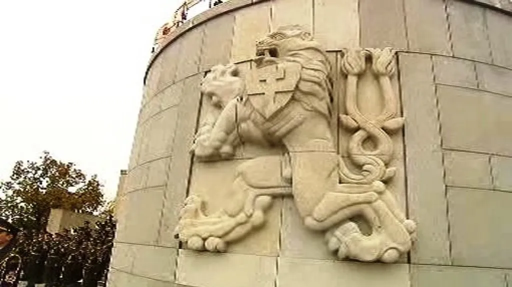 Český lev se slovenským křížem