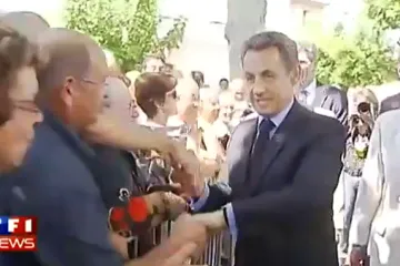 Sarkozy ustál útok neznámého muže