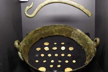 Vteřina dějepisu: Kdybyste 12. června 1771 našli poklad, šli byste do hospody, nebo do muzea?