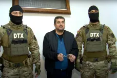 Ázerbájdžán zatknul a obvinil bývalého vůdce Karabachu z terorismu. EU žádá jednání o míru
