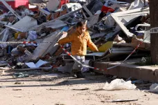 Přišly o rodiny, domov i jméno. V Turecku jsou po zemětřesení stovky „anonymních“ dětí