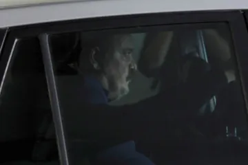 Řecká policie dopadla dvojku tamního neonacistického hnutí. Na útěku byl od loňského října