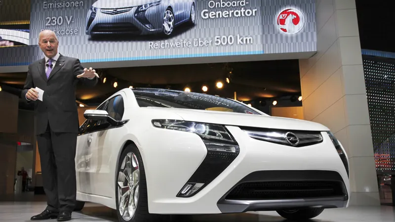Nový elektromobil Opel Ampera na autosalonu ve Frankfurtu