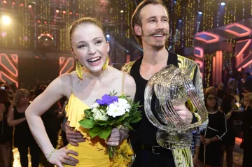 Zaslouženě na kafe a cigárko. StarDance vyhrála Marie Doležalová