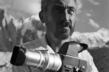 Miloval hory, jeho život ale ukončila expedice Huascarán. Výstava připomíná fotografa Viléma Heckela