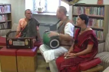 Členové Hare Krišna přednášeli v Broumově