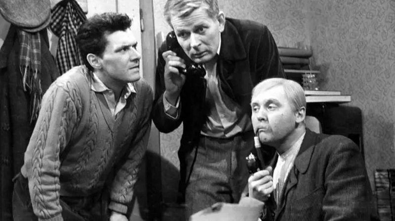 Lubomír Lipský (vpravo) v seriálu Tři chlapi v chalupě