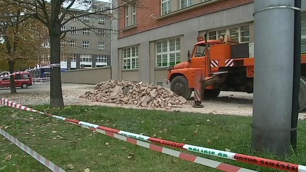 Pád římsy v Olomouci