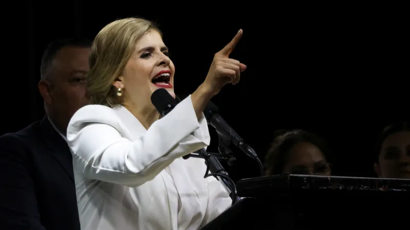 Laura Fernándezová