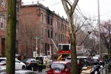 Při požáru domu ve Filadelfii přišlo o život třináct lidí