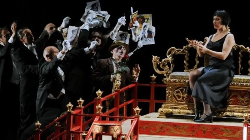 Věc Makropulos / Staatstheater Nürnberg