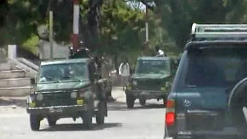 Vojáci v ulicích Mogadiša