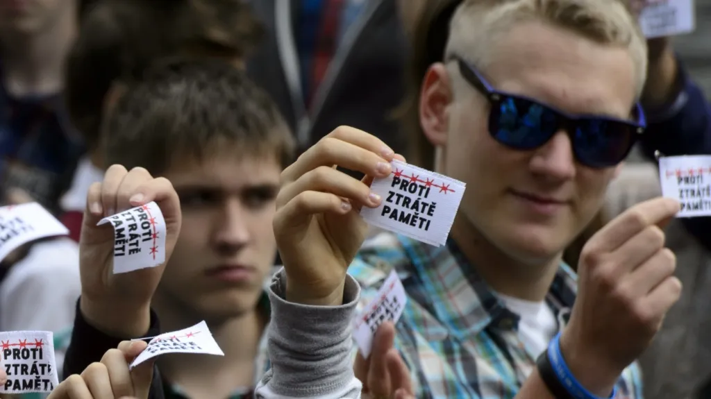 Průvod studentů připomněl smrt Milady Horákové