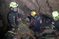 Chlapci z thajské jeskyně absolvovali záchranu pod sedativy. Část z nich spala