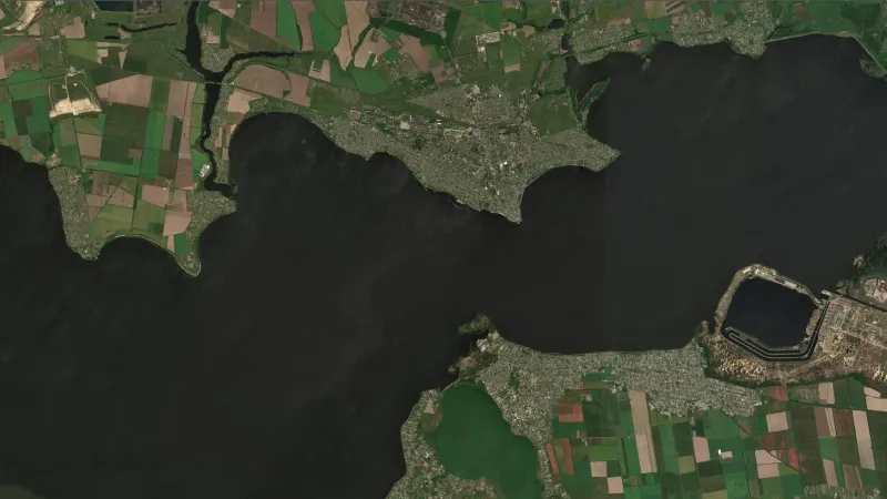 Kachovka před a po explozi