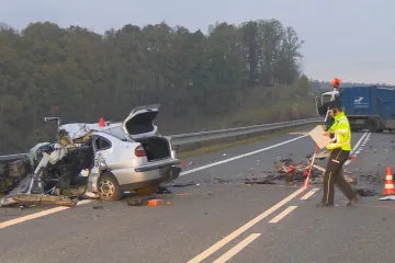 Při nehodě u Mníšku na Liberecku zemřela řidička a dvě děti